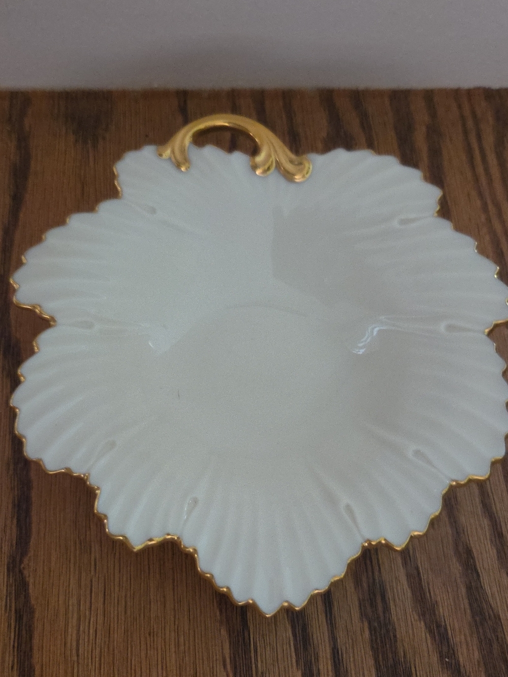 Lenox White Porcelain Leaf Plate with Gold Trim